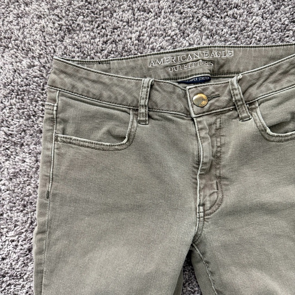 American Eagle Super Stretch Skinny Jeans – Size 6 Regular